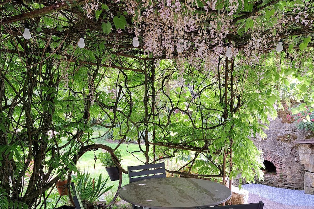 Photo of Outdoor in Cours