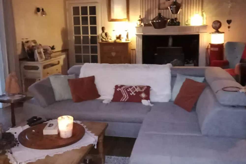 Photo of Livingroom in Cours