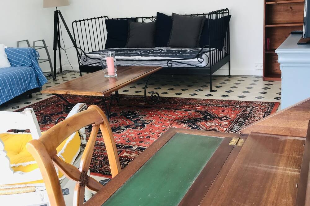Photo of Livingroom in Thimert-Gatelles
