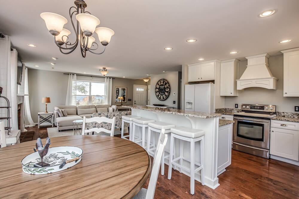 Photo of Kitchen in Thompson's Station