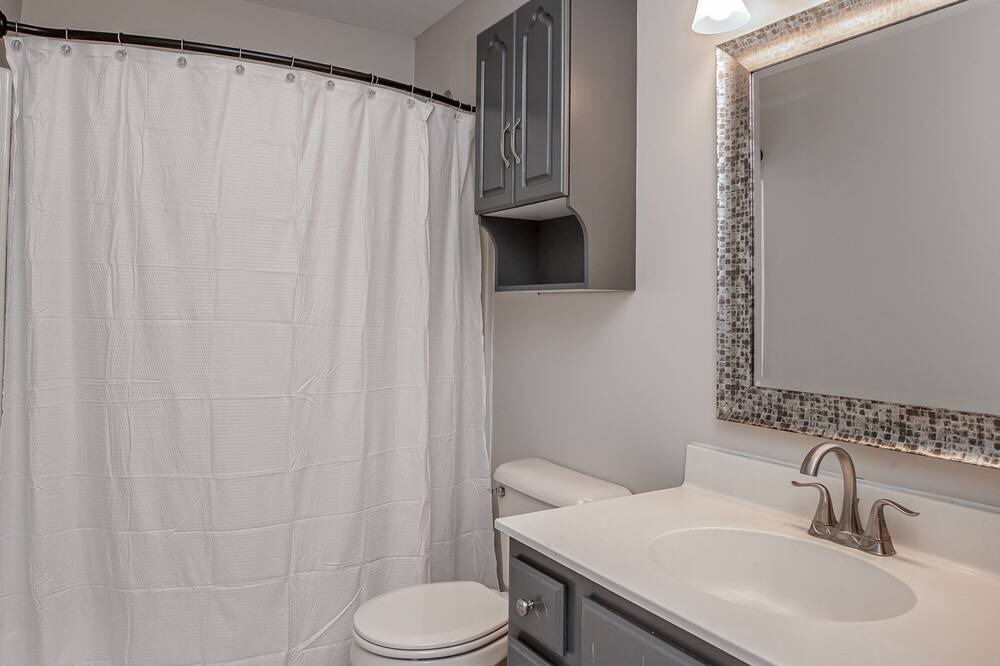 Photo of Bathroom in Thompson's Station
