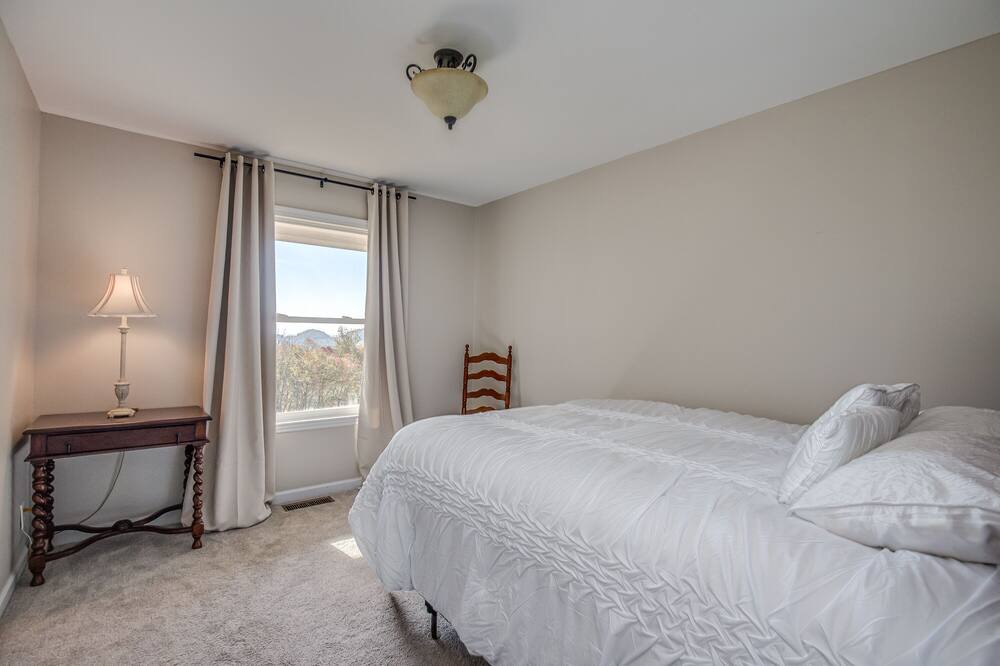Photo of Bedroom in Thompson's Station