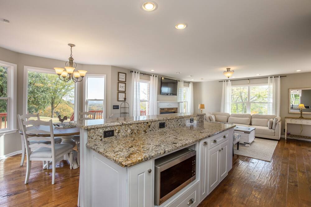 Photo of Kitchen in Thompson's Station