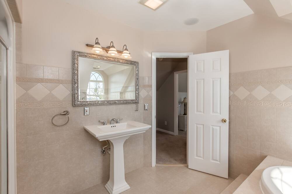 Photo of Bathroom in Thompson's Station