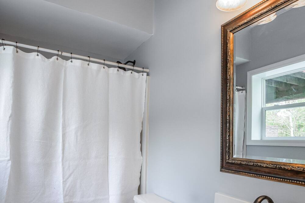 Photo of Bathroom in Thompson's Station