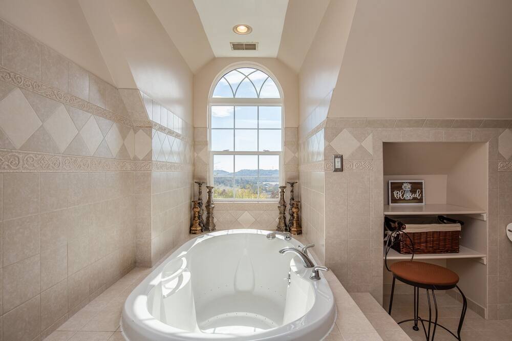 Photo of Bathroom in Thompson's Station