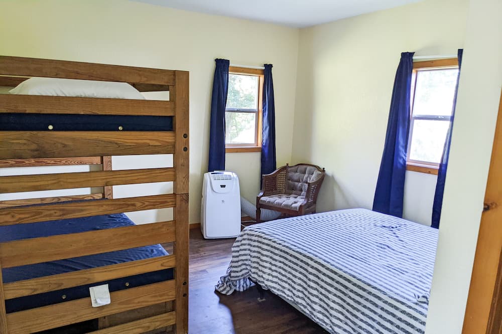 Photo of Bedroom in Buckingham