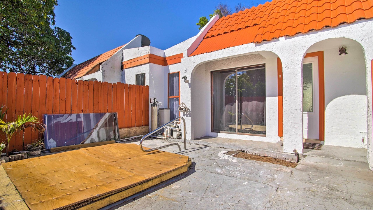 Photo of Patio Balcony in Lauderhill