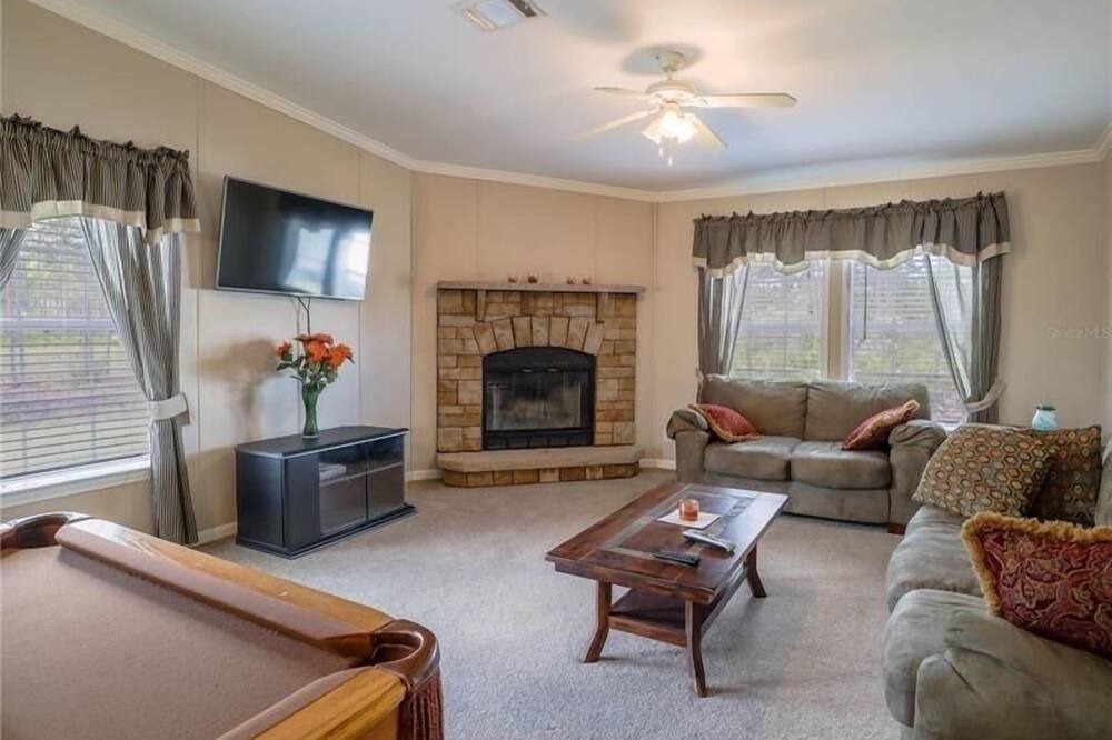Photo of Livingroom in River Ranch