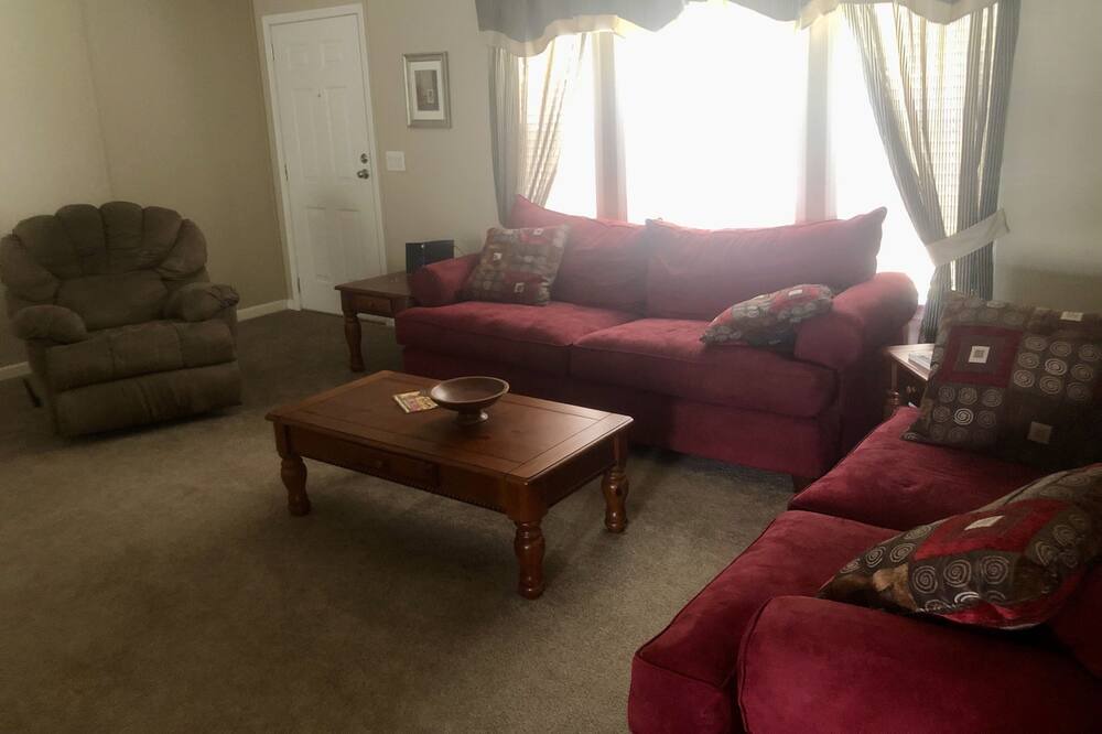 Photo of Livingroom in River Ranch