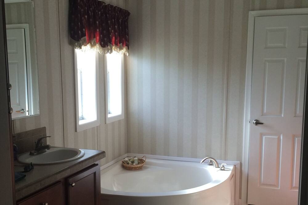 Photo of Bathroom in River Ranch