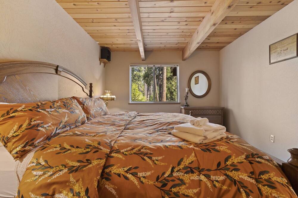 Photo of Bedroom in Arnold