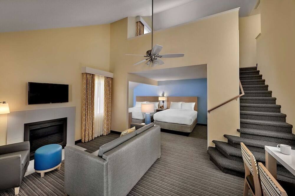 Photo of Livingroom in Sharonville