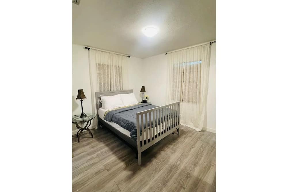 Photo of Bedroom in Ballast Point