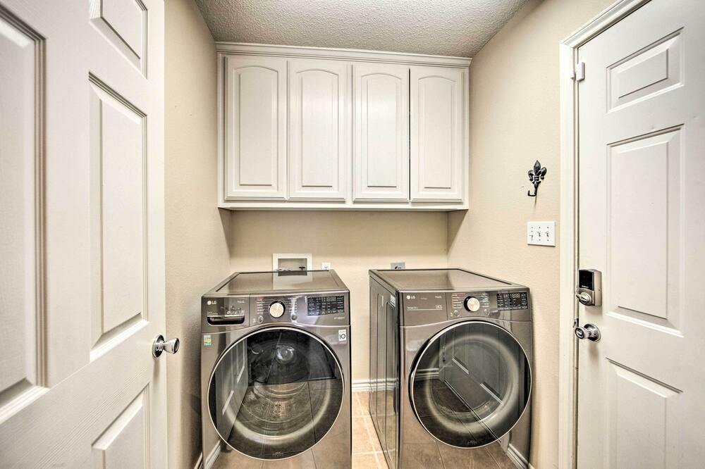 Photo of Bedroom in Whitehouse