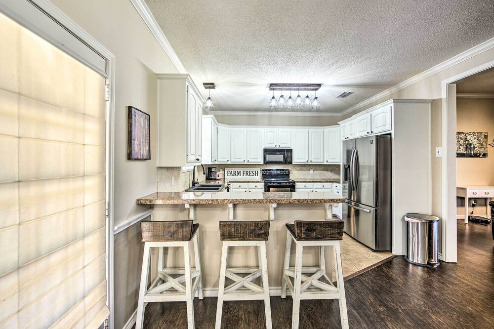 Photo of Kitchen in Whitehouse