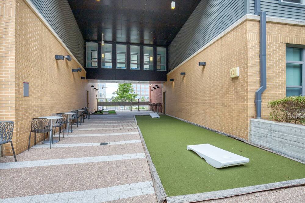Photo of Outdoor in Jefferson Manor