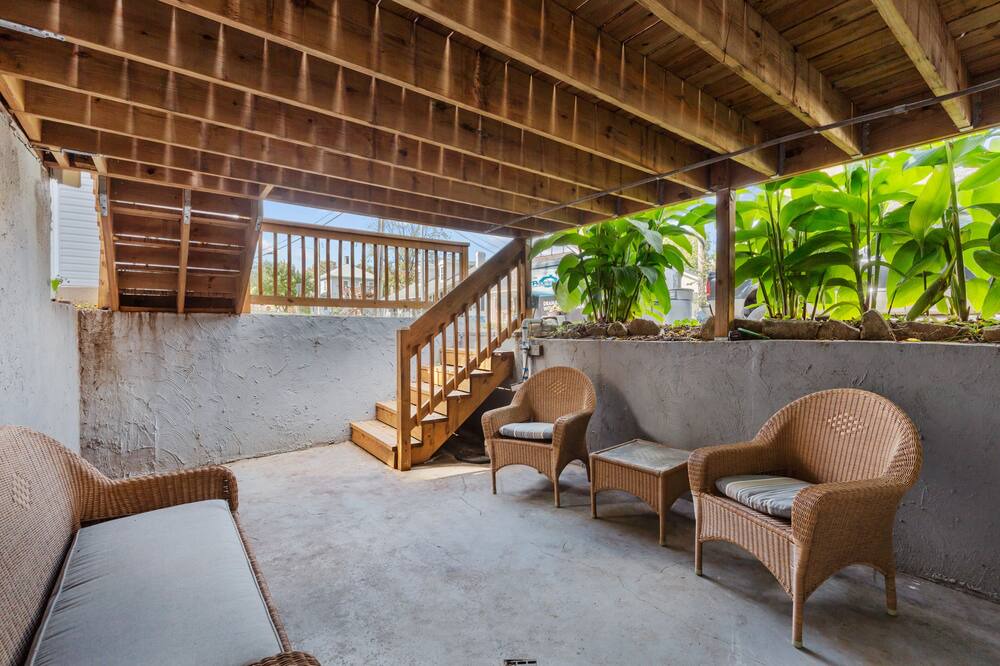 Photo of Patio Balcony in St. Charles Historic District