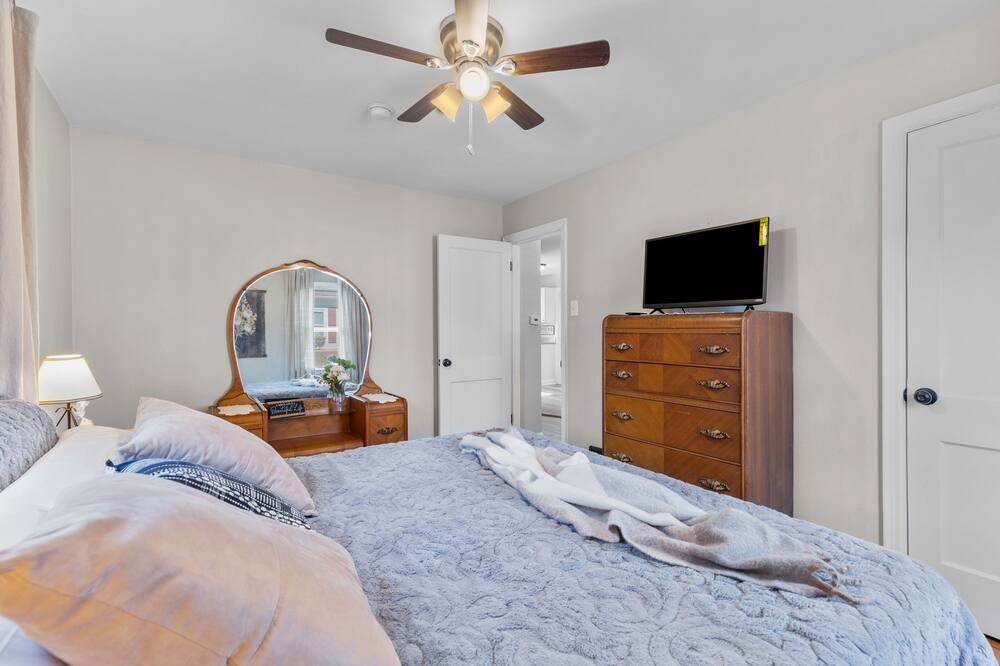 Photo of Bedroom in St. Charles Historic District