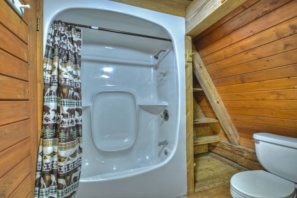 Photo of Bathroom in Eagle Mountain