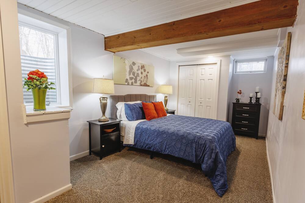 Photo of Bedroom in Corcoran