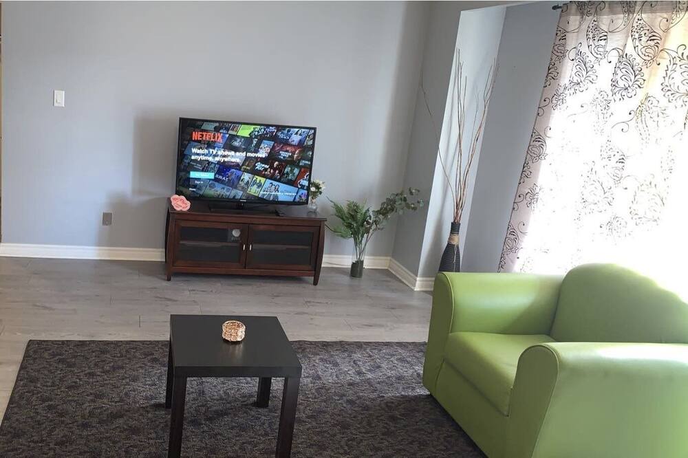 Photo of Livingroom in Whitby