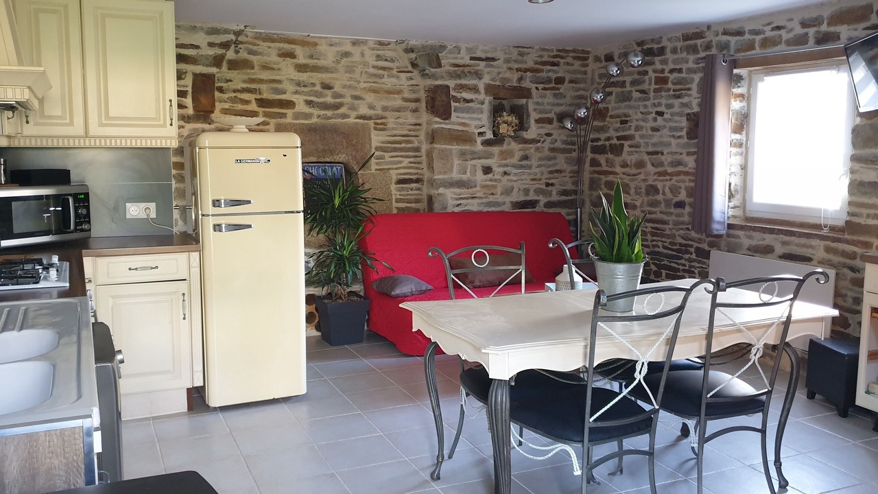 Photo of Kitchen in St-Jean-des-Champs
