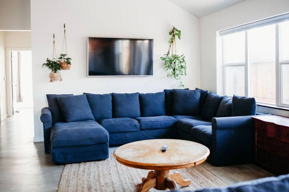 Photo of Livingroom in Penngrove