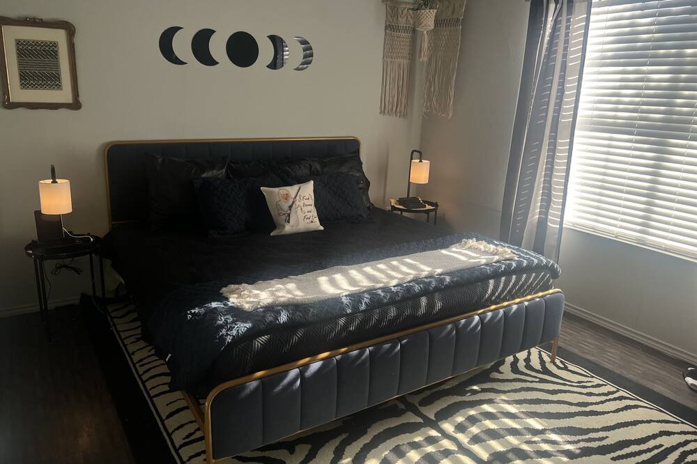 Photo of Bedroom in Parker Lane