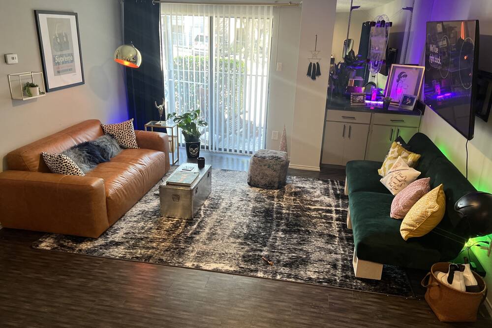 Photo of Livingroom in Parker Lane
