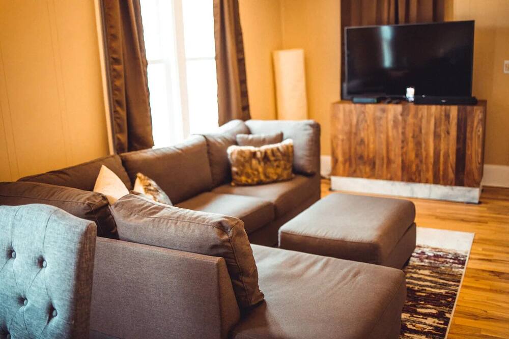 Photo of Livingroom in Long Branch