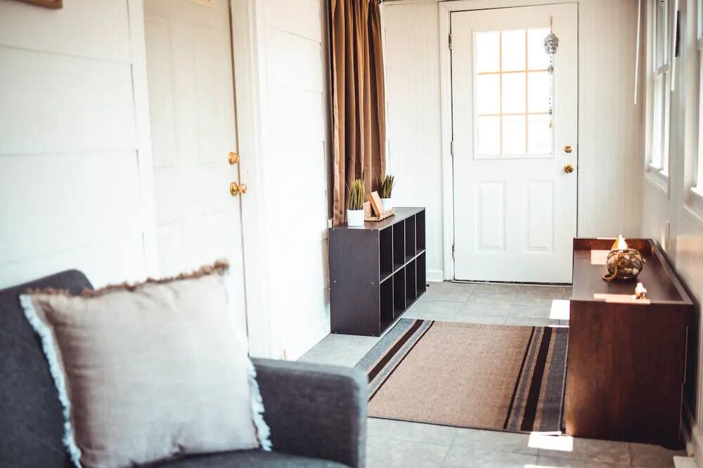 Photo of Livingroom in Long Branch