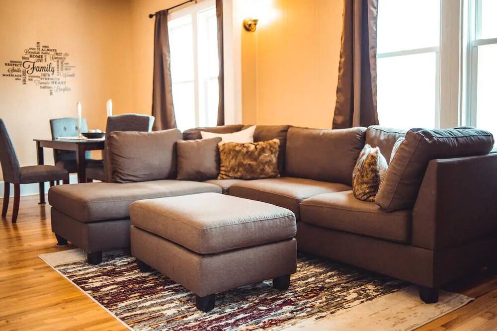 Photo of Livingroom in Long Branch