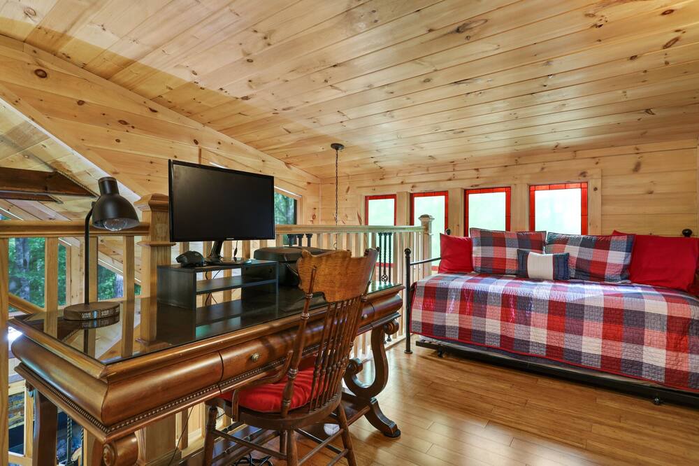 Photo of Bedroom in Morganton