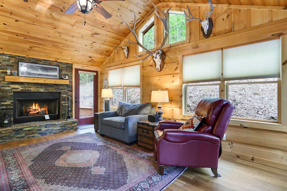 Photo of Livingroom in Morganton