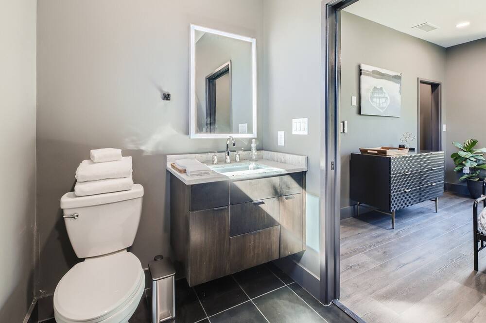 Photo of Bathroom in Chestnut