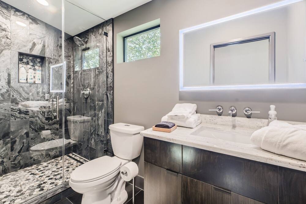 Photo of Bathroom in Chestnut