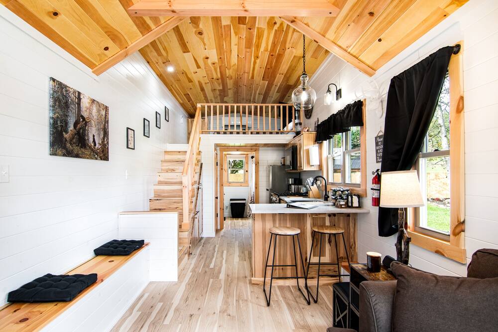 Photo of Livingroom in West Hickory