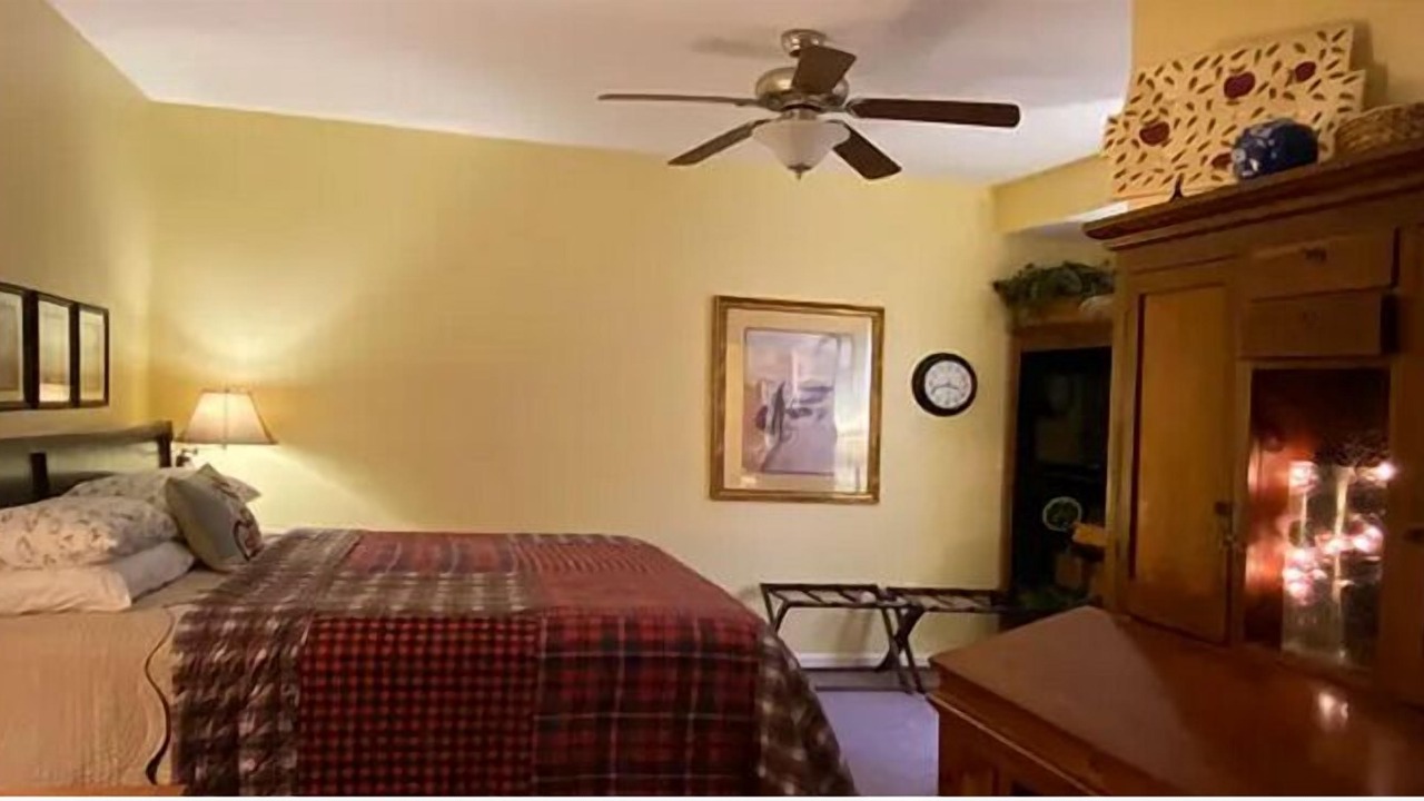 Photo of Bedroom in Marion