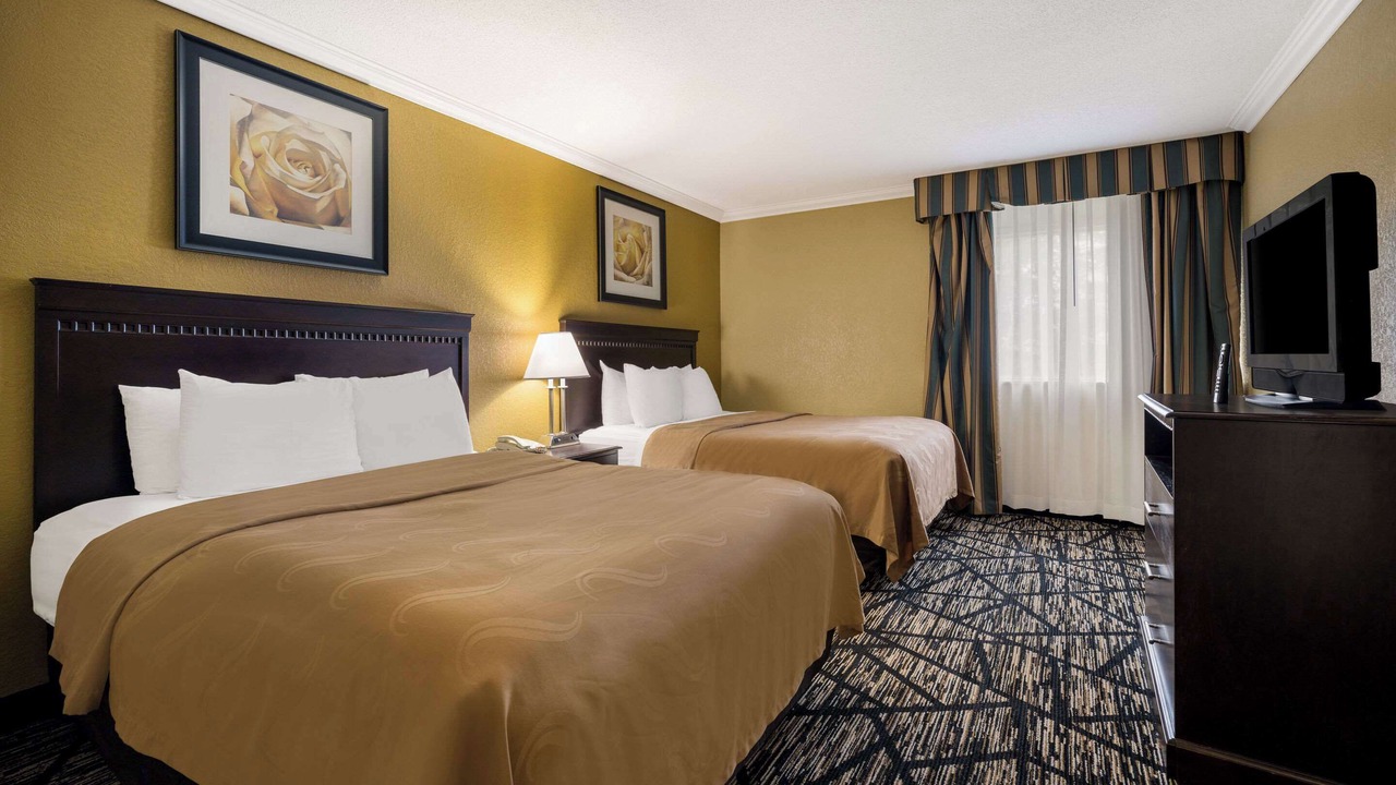 Photo of Bedroom in Lindbergh Lawns