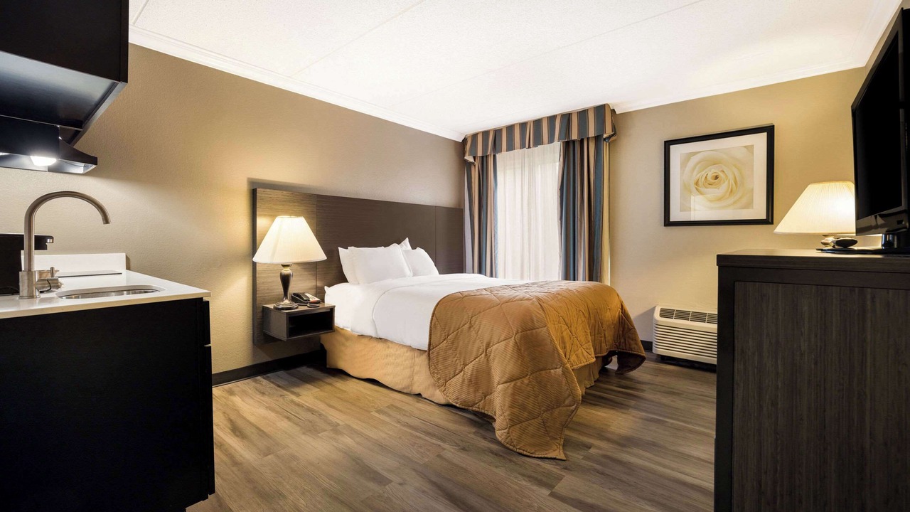 Photo of Others in Lindbergh Lawns