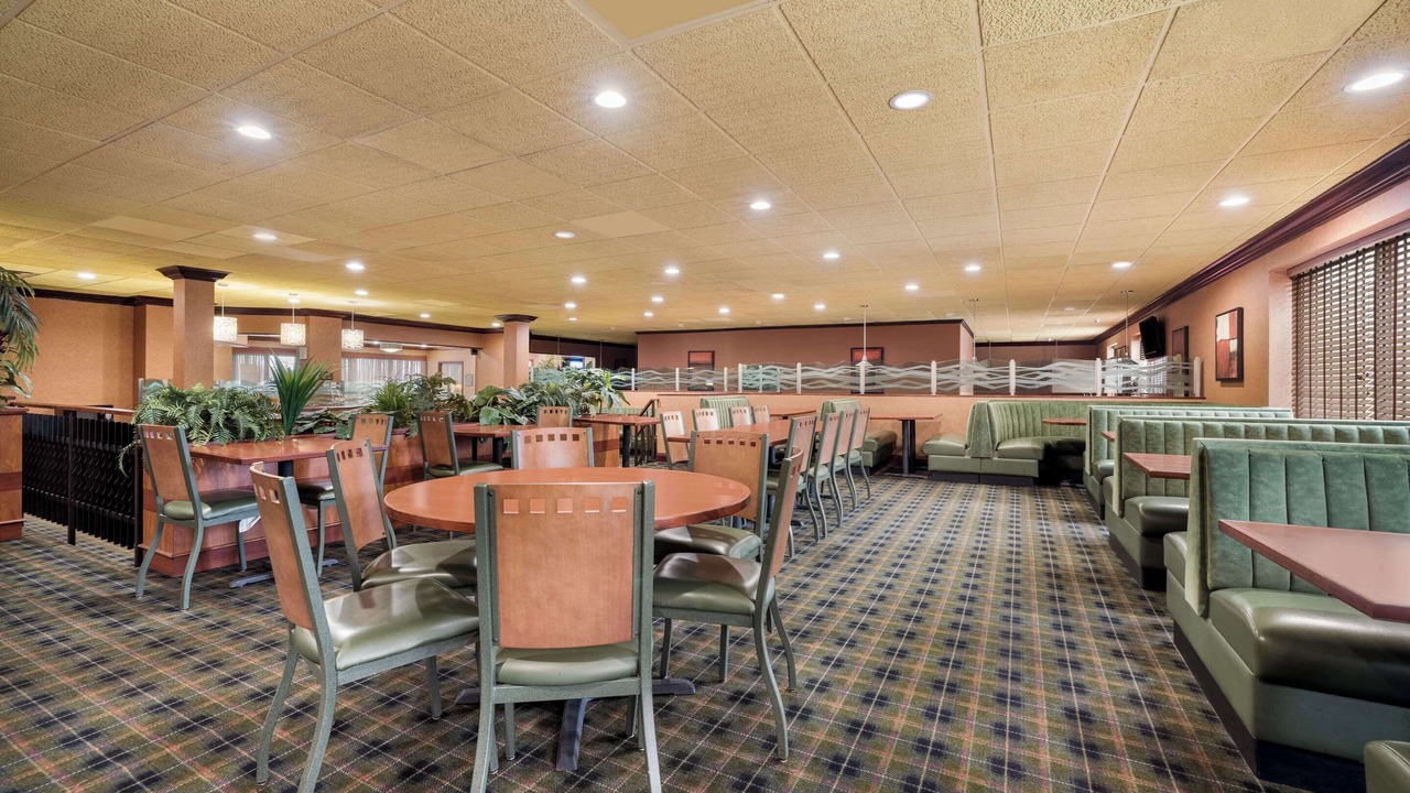 Photo of Others in Lindbergh Lawns