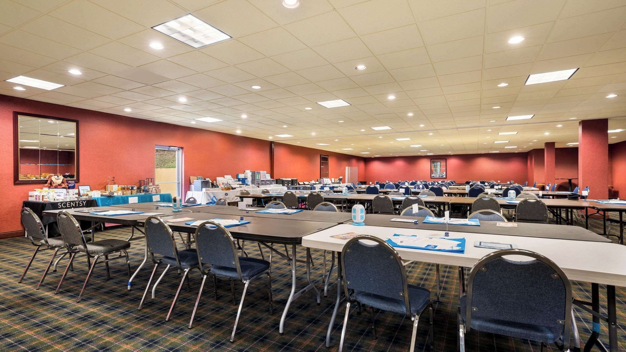 Photo of Others in Lindbergh Lawns