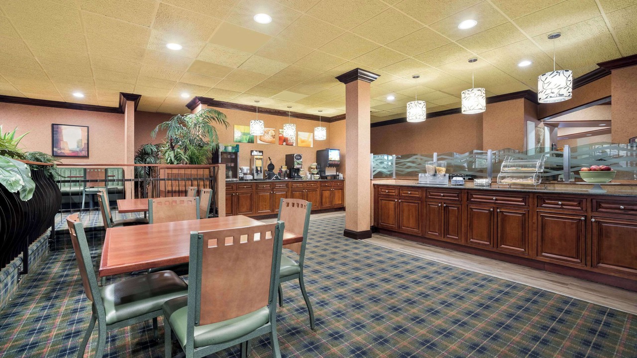 Photo of Others in Lindbergh Lawns