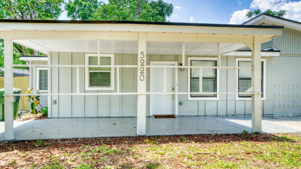 Photo of Outdoor in Englewood