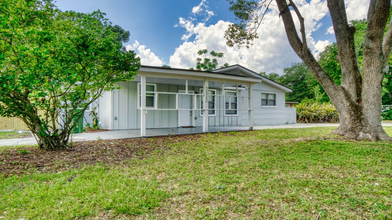 Photo of Outdoor in Englewood