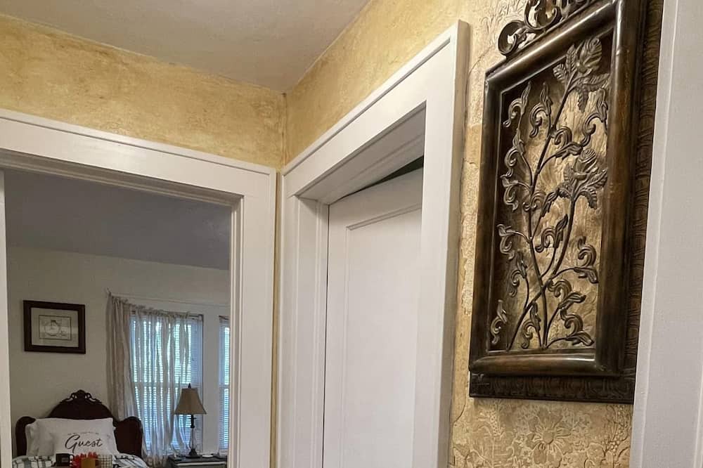 Photo of Bedroom in Ste Genevieve