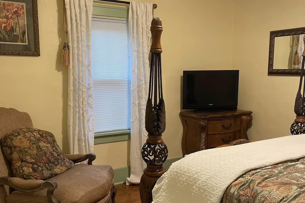 Photo of Bedroom in Ste Genevieve