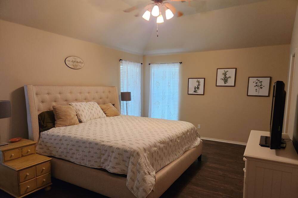 Photo of Bedroom in Edmond