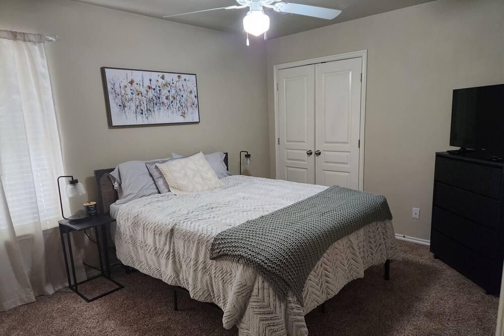 Photo of Bedroom in Edmond